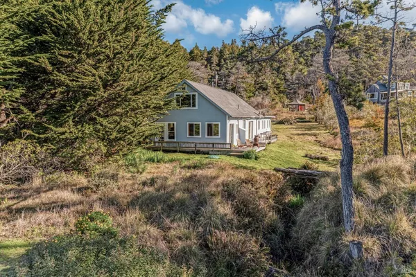 $889,000 | 33620 Highway 1, Gualala, CA 95445