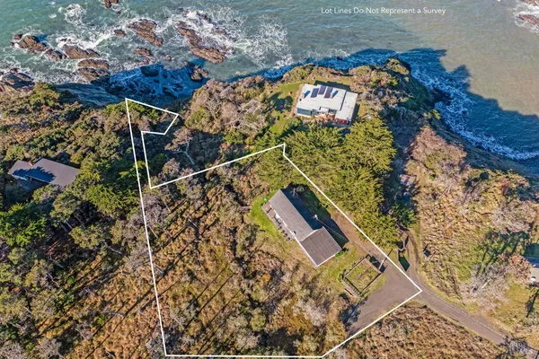 $889,000 | 33620 Highway 1, Gualala, CA 95445