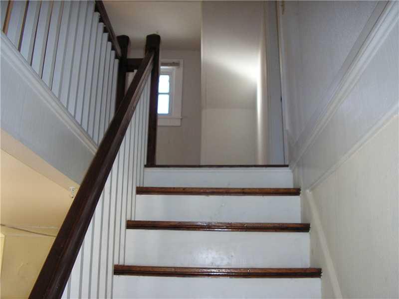 3 Dillon Road Harrison, ME 04040 - Photo 5 of 25 Stairs/Stairway.