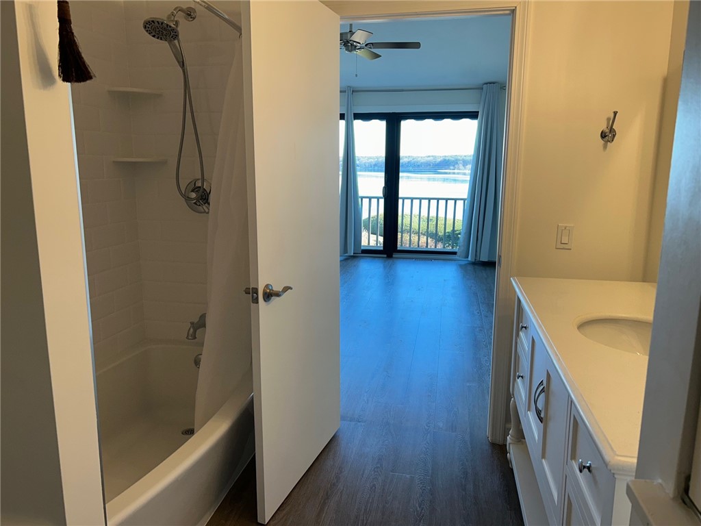 4494 Post Road, Unit 4 Warwick, RI 02818 - Photo 16 of 29 Primary Bath