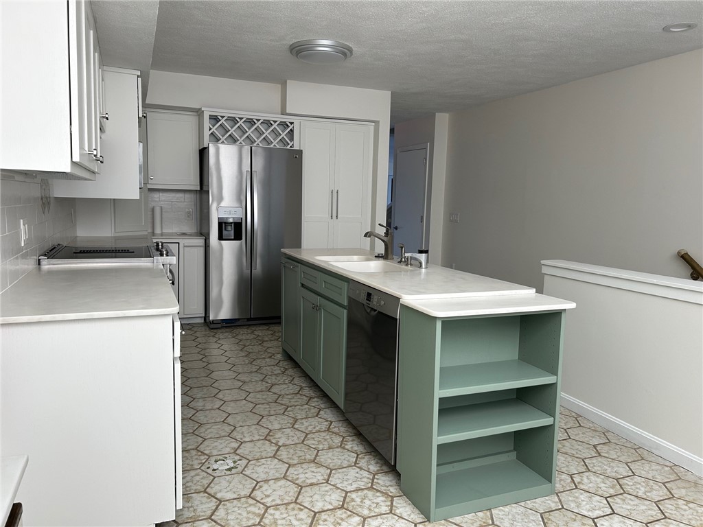 4494 Post Road, Unit 4 Warwick, RI 02818 - Photo 3 of 29