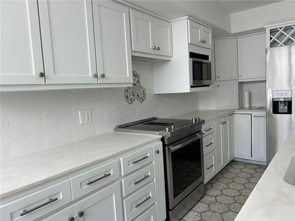 4494 Post Road, Unit 4 Warwick, RI 02818 - Photo 4 of 29