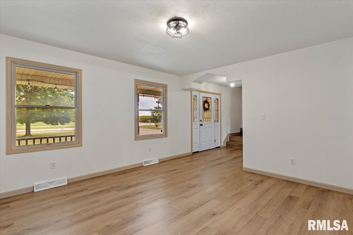 19791 Hunt Road Petersburg, IL 62675 - Photo 15 of 56 Gallery Image 15