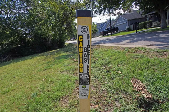 a street sign on the side of the road