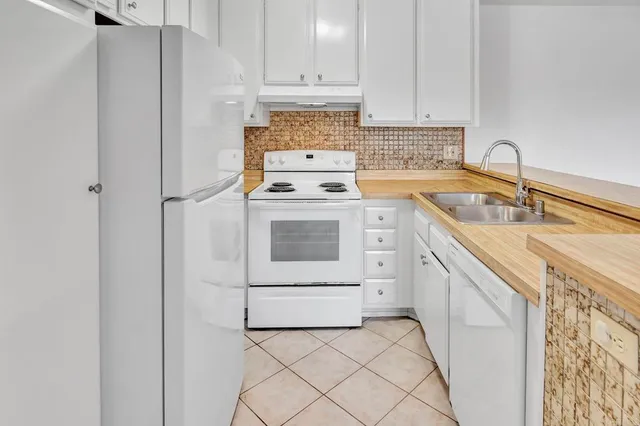 $479,000 | 3571 Ruffin Road, Unit 239, San Diego, CA 92123