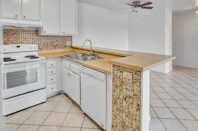 $479,000 | 3571 Ruffin Road, Unit 239, San Diego, CA 92123