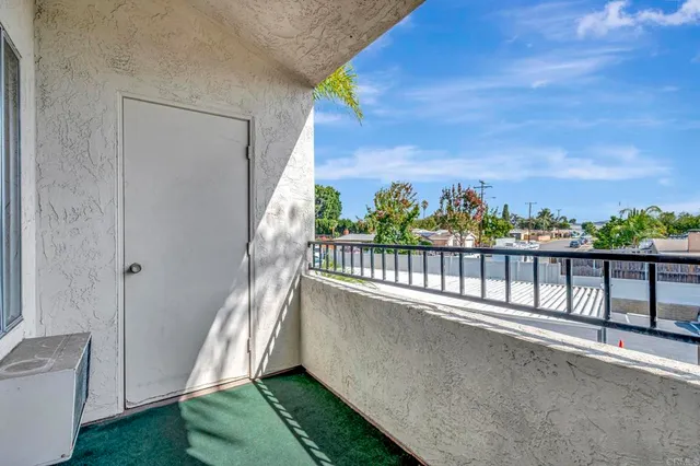$479,000 | 3571 Ruffin Road, Unit 239, San Diego, CA 92123