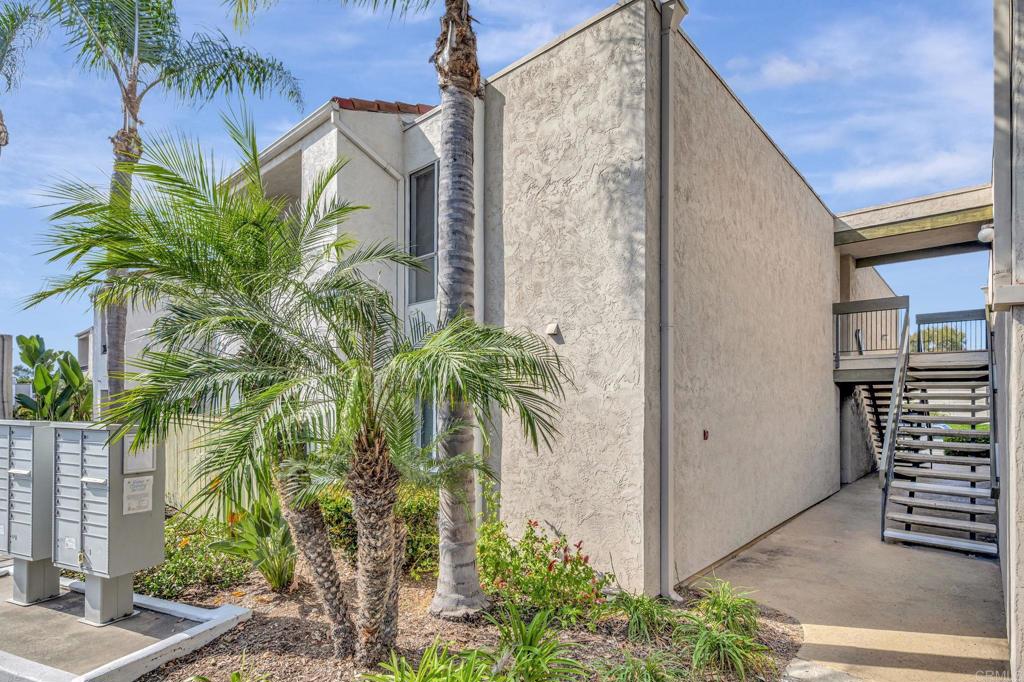 3571 Ruffin Road, Unit 239 San Diego, CA 92123 - Photo 3 of 33 a plant that is in front of a house