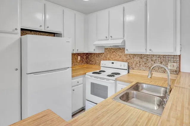 $479,000 | 3571 Ruffin Road, Unit 239, San Diego, CA 92123