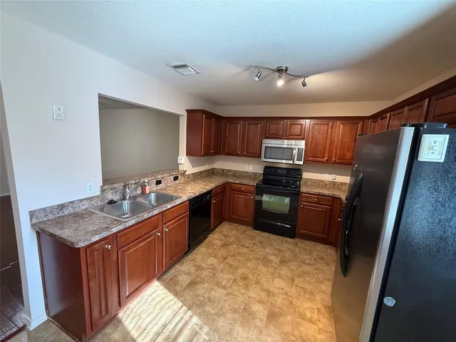 $1,725 | 5031 Mountain Spring Trail, Fort Worth, TX 76123