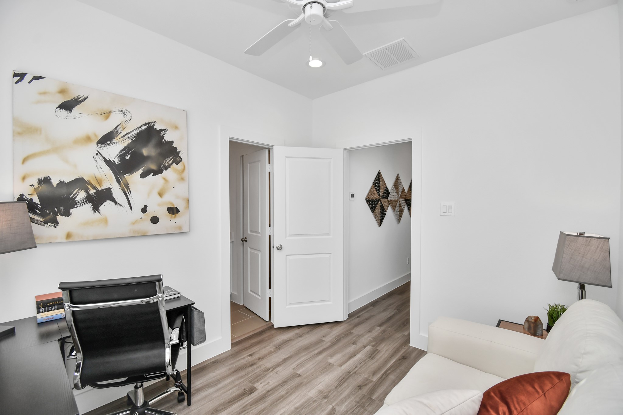 2003 Laverne Willow Lane, Unit B Houston, TX 77080 - Photo 15 of 29