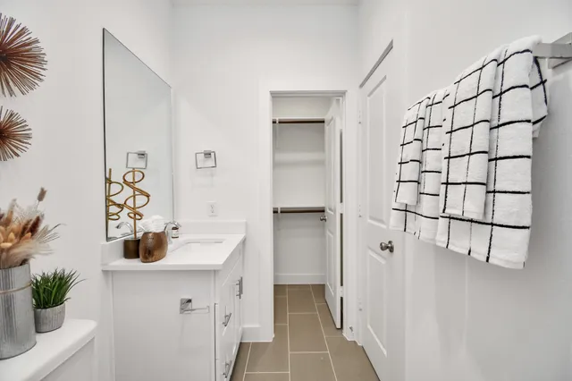 $1,895 | 2003 Laverne Willow Lane, Unit B, Houston, TX 77080