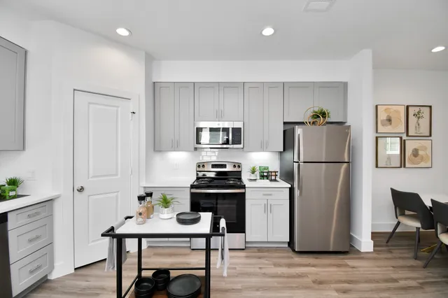 $1,895 | 2003 Laverne Willow Lane, Unit B, Houston, TX 77080