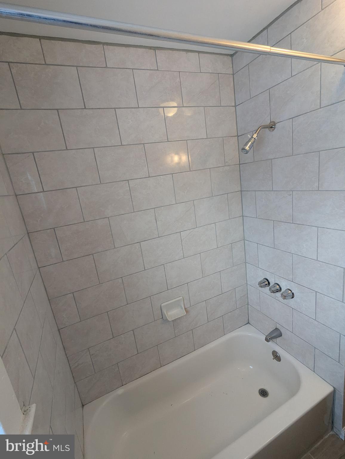 30 Crescent Avenue Ewing, NJ 08638 - Photo 15 of 29 Full Bath/Tub #1