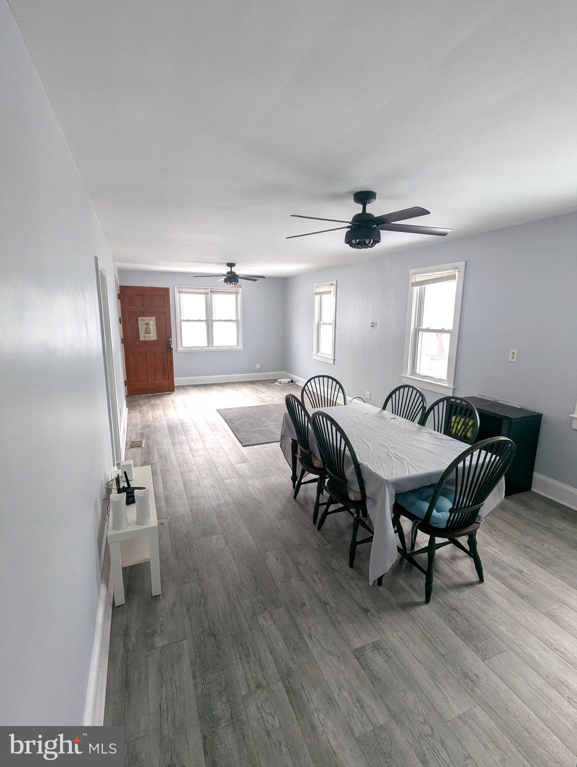 30 Crescent Avenue Ewing, NJ 08638 - Photo 6 of 29 Living Room/Dining Room