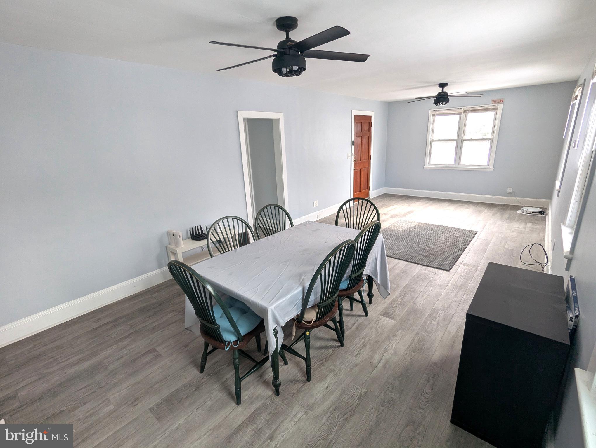 30 Crescent Avenue Ewing, NJ 08638 - Photo 7 of 29 Living Room/Dining Room