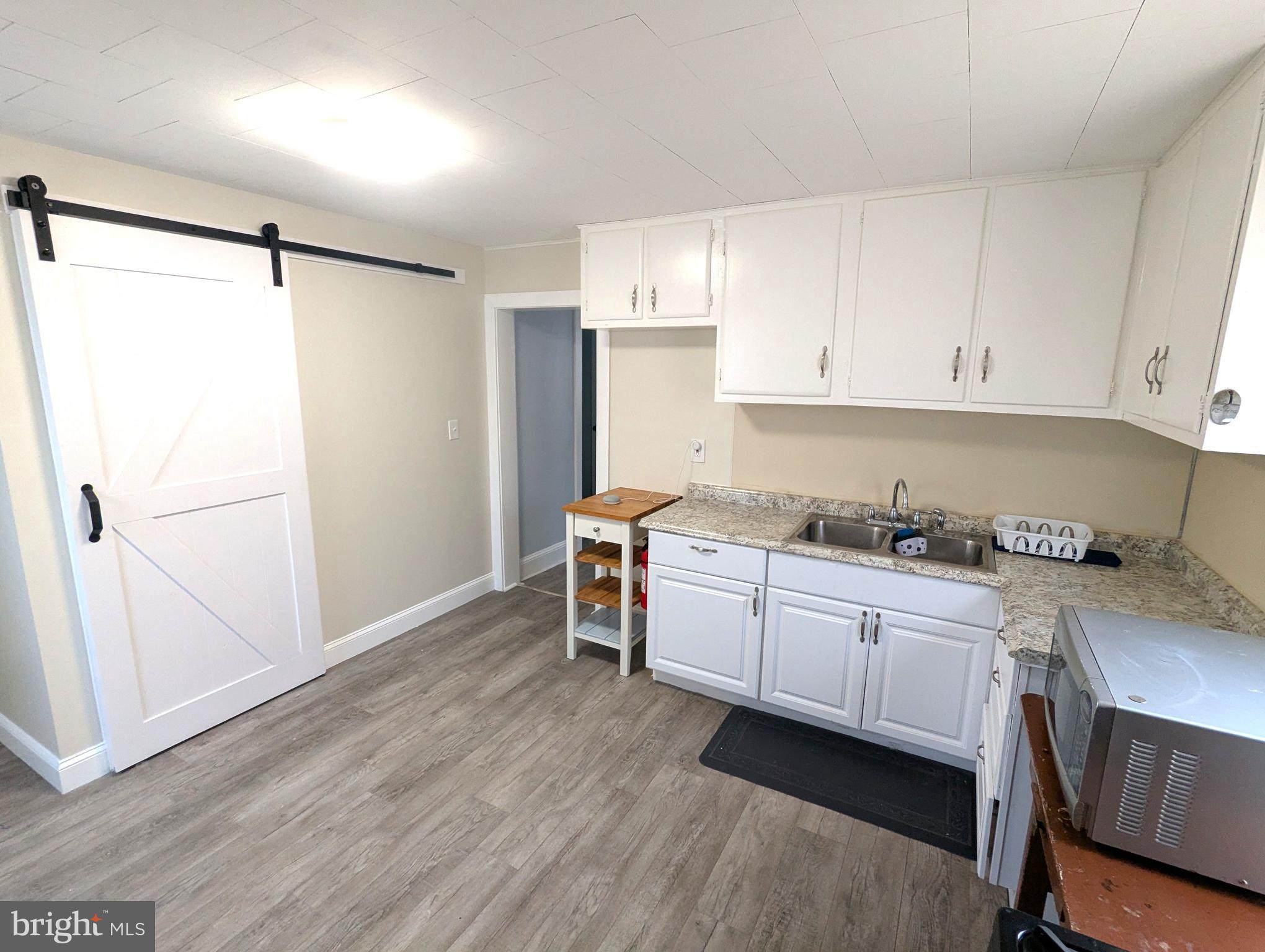30 Crescent Avenue Ewing, NJ 08638 - Photo 9 of 29 Spacious Kitchen