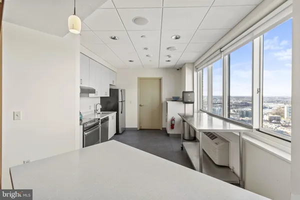 $199,000 | 1901 John F Kennedy Boulevard, Unit 816, Philadelphia, PA 19103