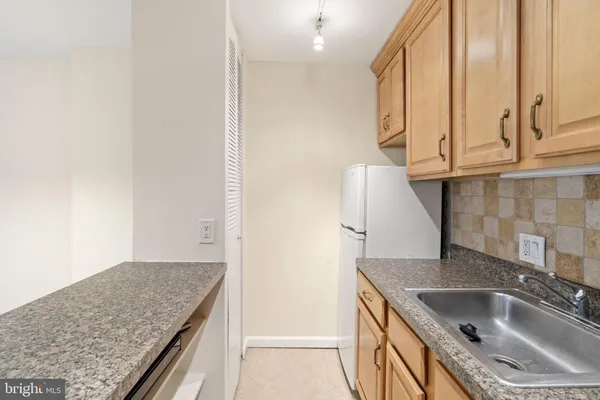 $199,000 | 1901 John F Kennedy Boulevard, Unit 816, Philadelphia, PA 19103