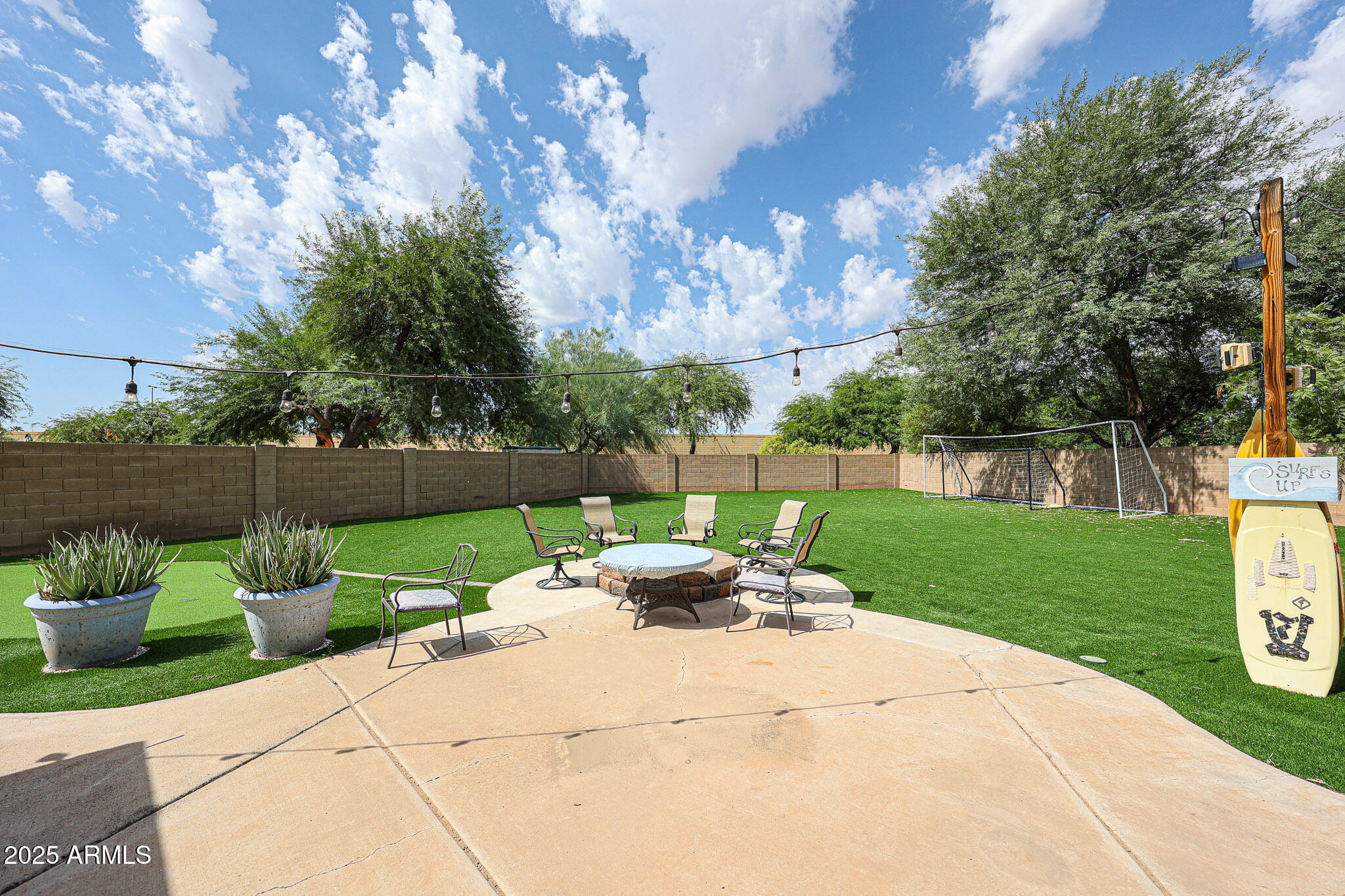 3902 East Rosemonte Drive Phoenix, AZ 85050 - Photo 45 of 46 a garden view with a seating space