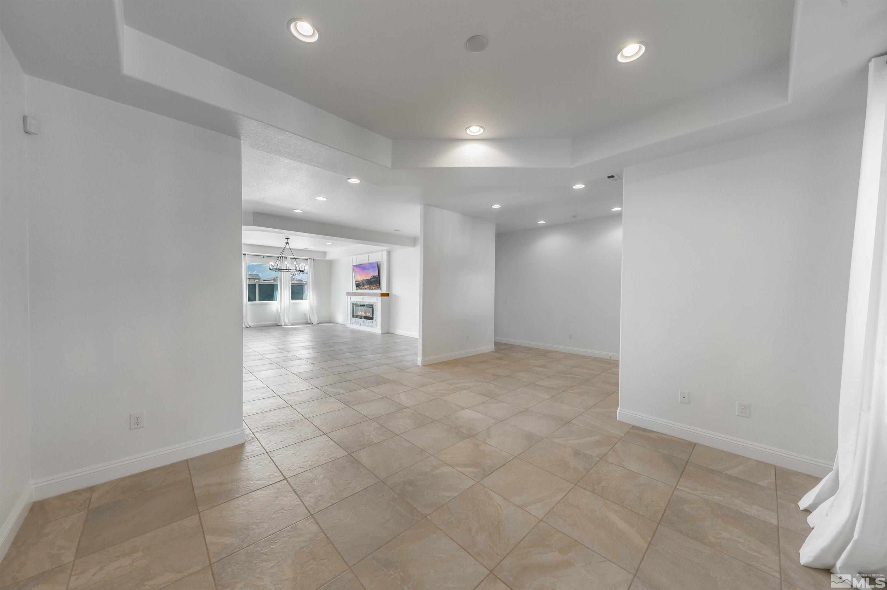 10065 Ellis Park Lane Reno, NV 89521 - Photo 5 of 30 a view of a hallway