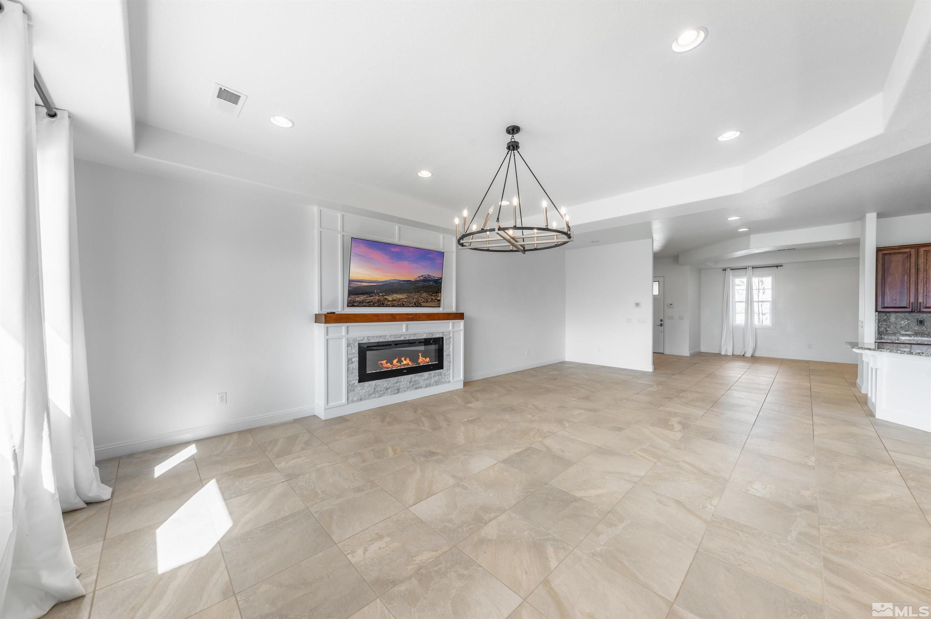 10065 Ellis Park Lane Reno, NV 89521 - Photo 9 of 30 a view of livingroom with painted walls