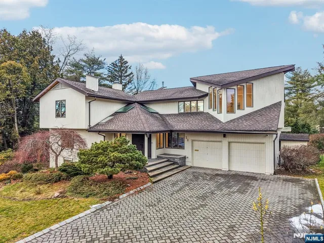 $8,900 | 22 Laurence Court, Closter, NJ 07624