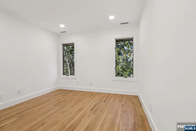 $8,900 | 22 Laurence Court, Closter, NJ 07624