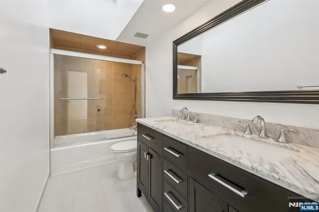 $8,900 | 22 Laurence Court, Closter, NJ 07624