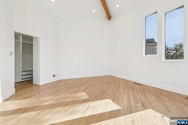 $8,900 | 22 Laurence Court, Closter, NJ 07624