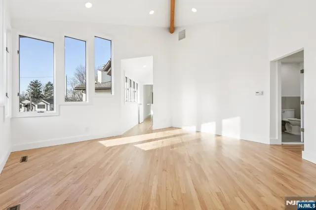 $8,900 | 22 Laurence Court, Closter, NJ 07624