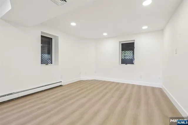 $8,900 | 22 Laurence Court, Closter, NJ 07624