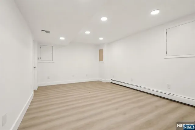 $8,900 | 22 Laurence Court, Closter, NJ 07624