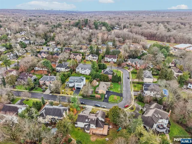 $8,900 | 22 Laurence Court, Closter, NJ 07624