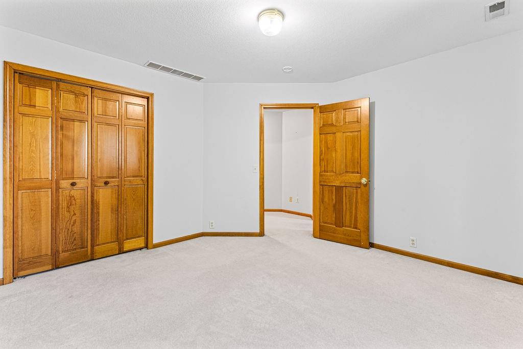 403 North Leonard Road St. Joseph, MO 64506 - Photo 36 of 63