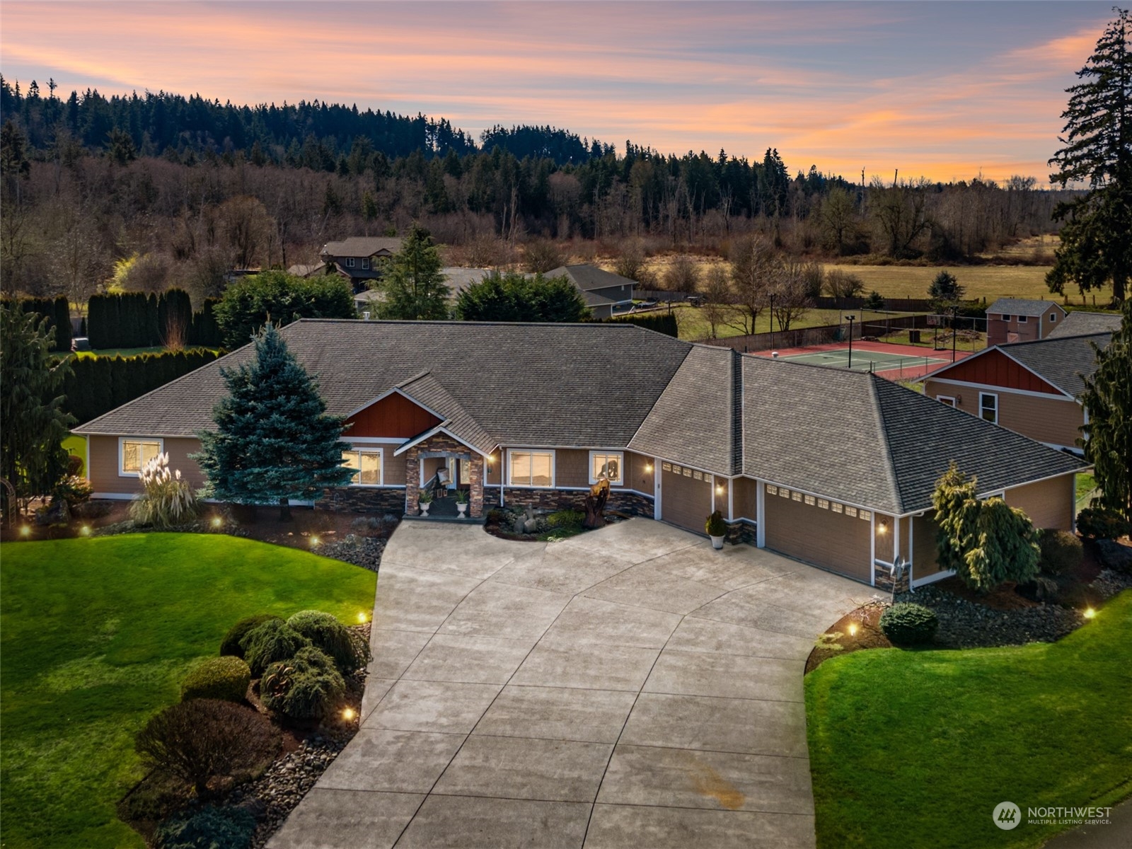 a view of a house with big yard