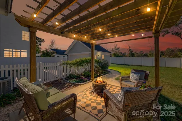 $540,000 | 15515 Barnsbury Drive, Huntersville, NC 28078