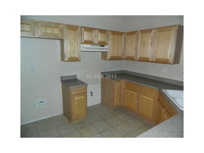 1553 Rusty Ridge Lane Henderson, NV 89002 - Photo 8 of 35 Kitchen. PLENTY OF STORAGE IN THIS KITCHEN