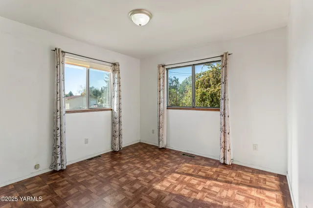 a view of empty room