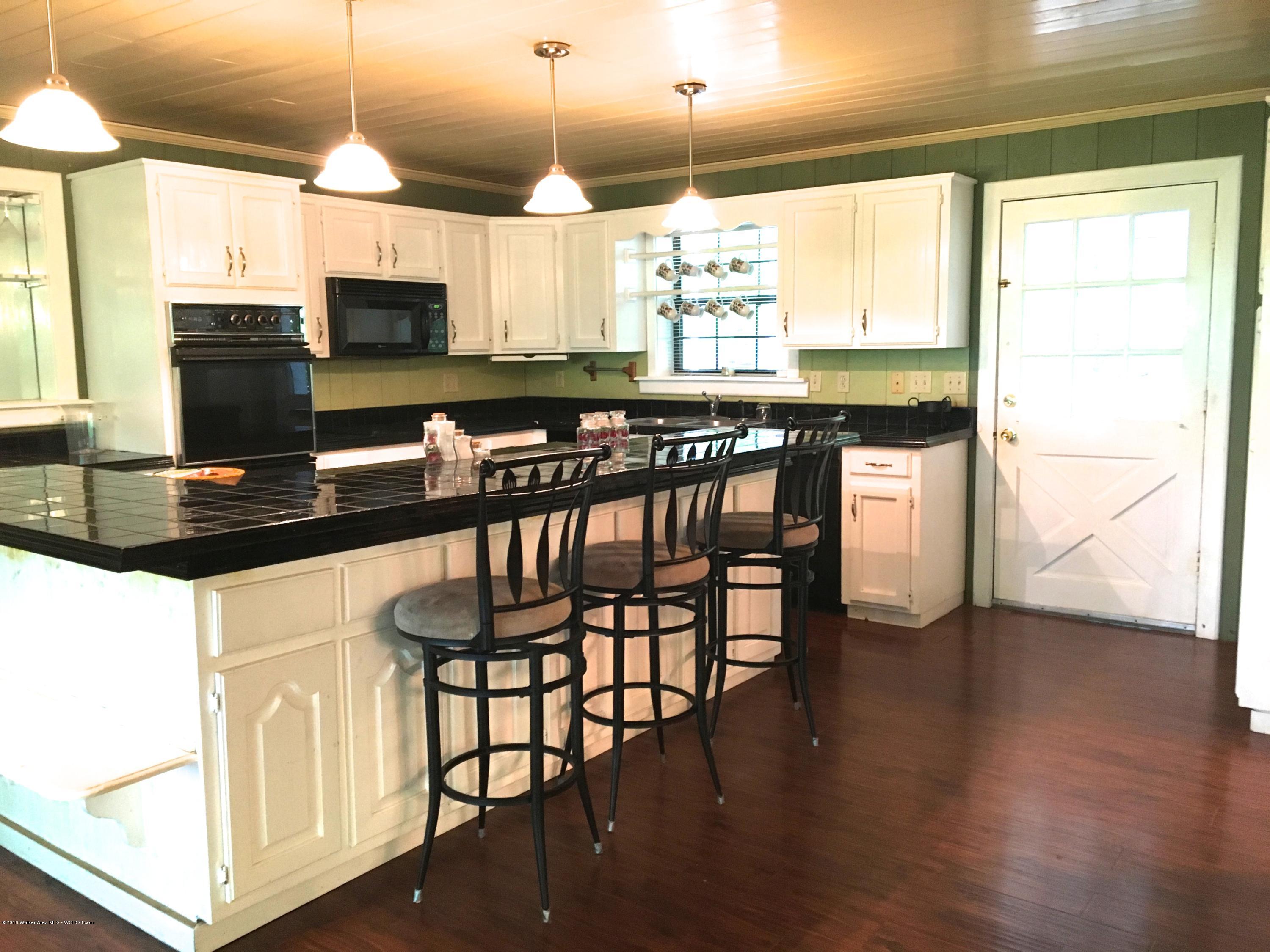 4545 Holly Grove Road Jasper, AL 35501 - Photo 5 of 34 Gallery Image 5