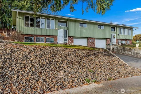$378,000 | 1100 Vista Place, Unit B, Wenatchee, WA 98801