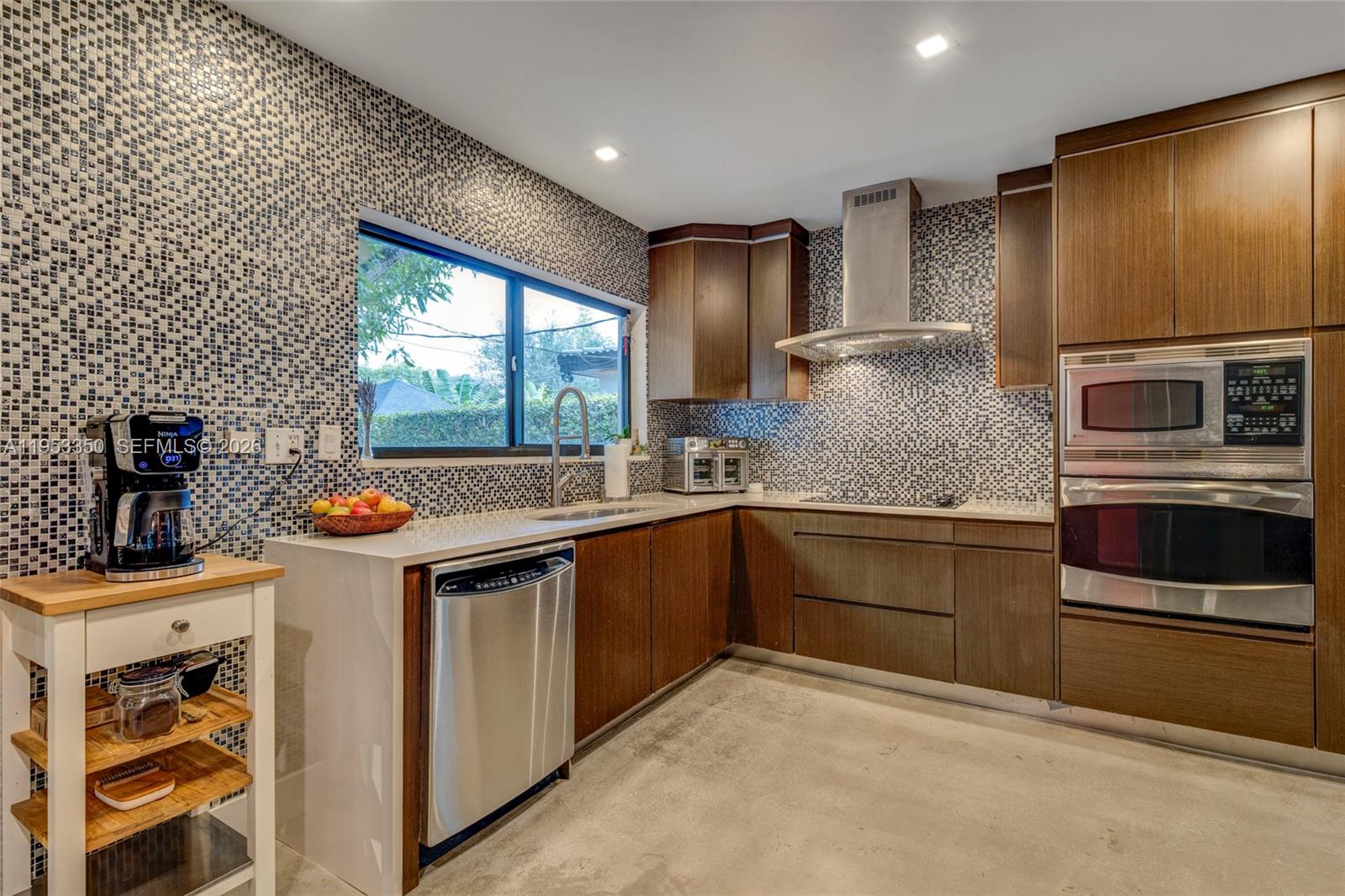 5760 Southwest 56th Street Miami, FL 33155 - Photo 13 of 32