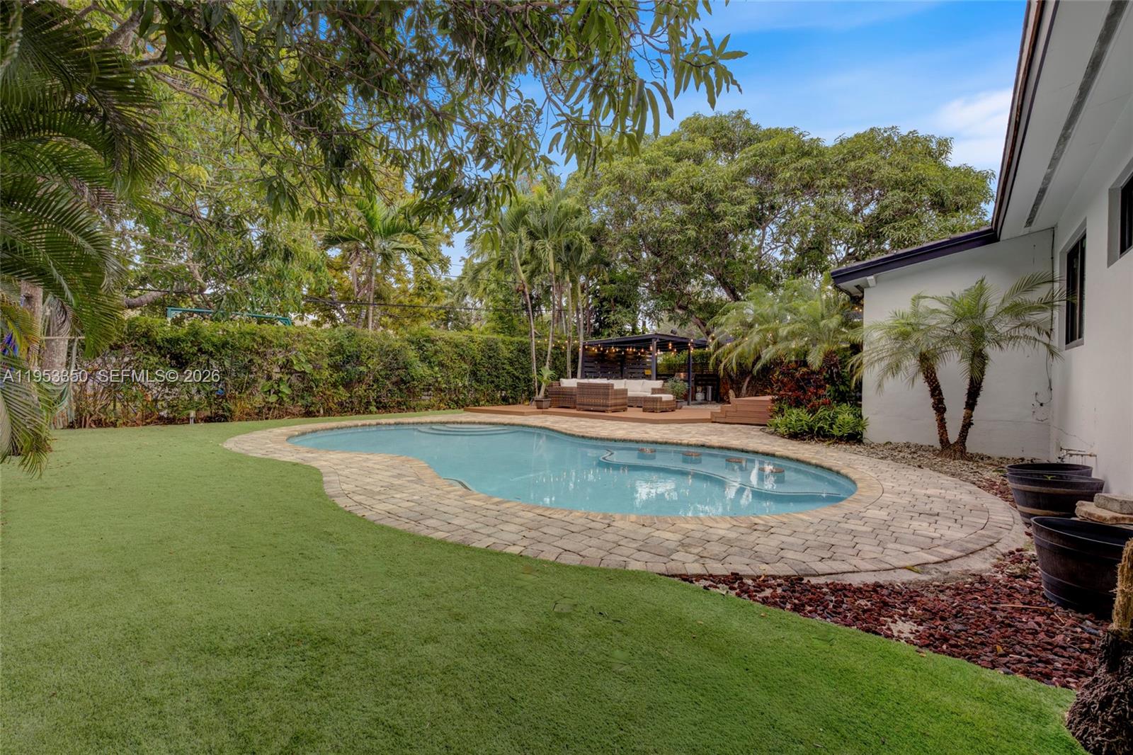 5760 Southwest 56th Street Miami, FL 33155 - Photo 28 of 32