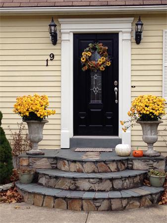 19 Thomas Road Berkley, MA 02779 - Photo 1 of 18 Gallery Image 1