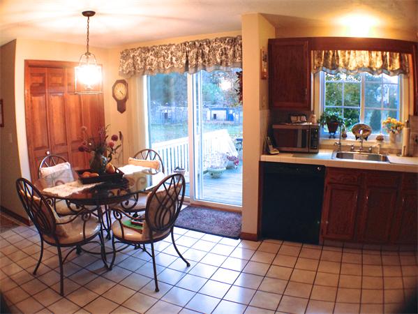 19 Thomas Road Berkley, MA 02779 - Photo 5 of 18 Gallery Image 5