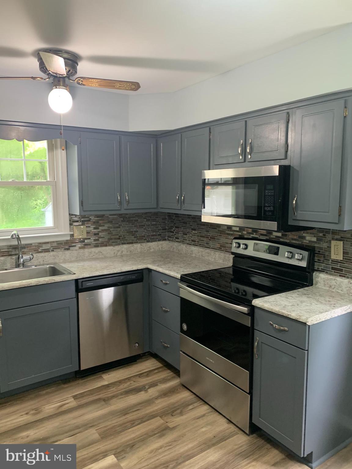 437 Grosstown Road Stowe, PA 19464 - Photo 3 of 13 Gallery Image 3