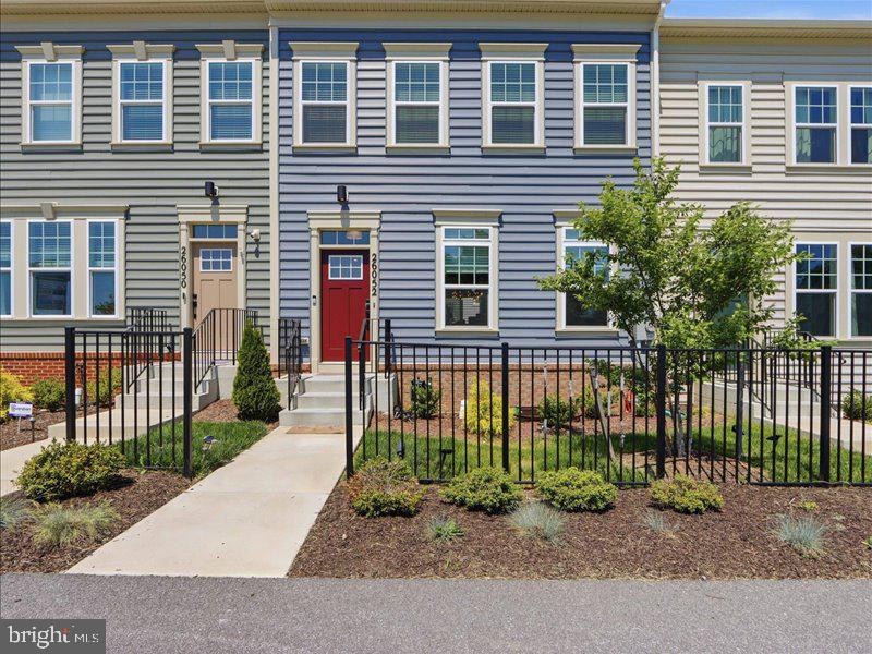 26052 Ridge Road Damascus, MD 20872 - Photo 3 of 43