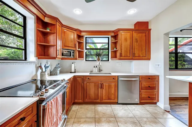 $1,050,000 | 991 Northeast 82nd Street, Miami, FL 33138