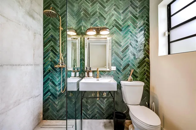 $1,050,000 | 991 Northeast 82nd Street, Miami, FL 33138