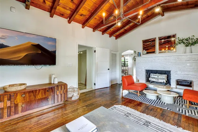 $1,050,000 | 991 Northeast 82nd Street, Miami, FL 33138